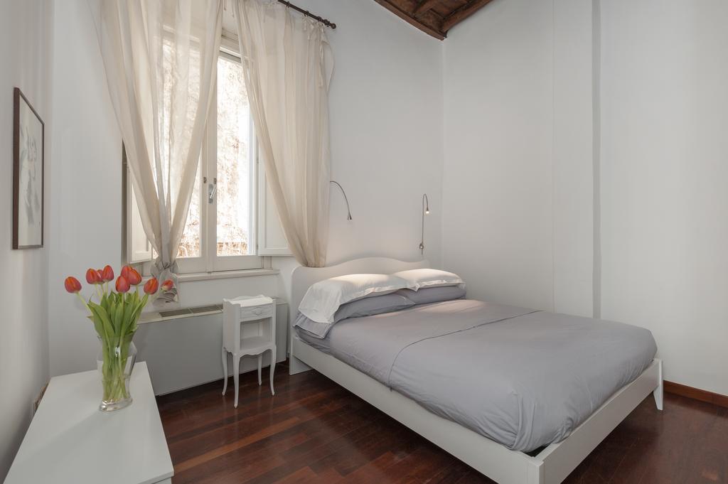 Antique-modern Flat By Navona Square * Rome